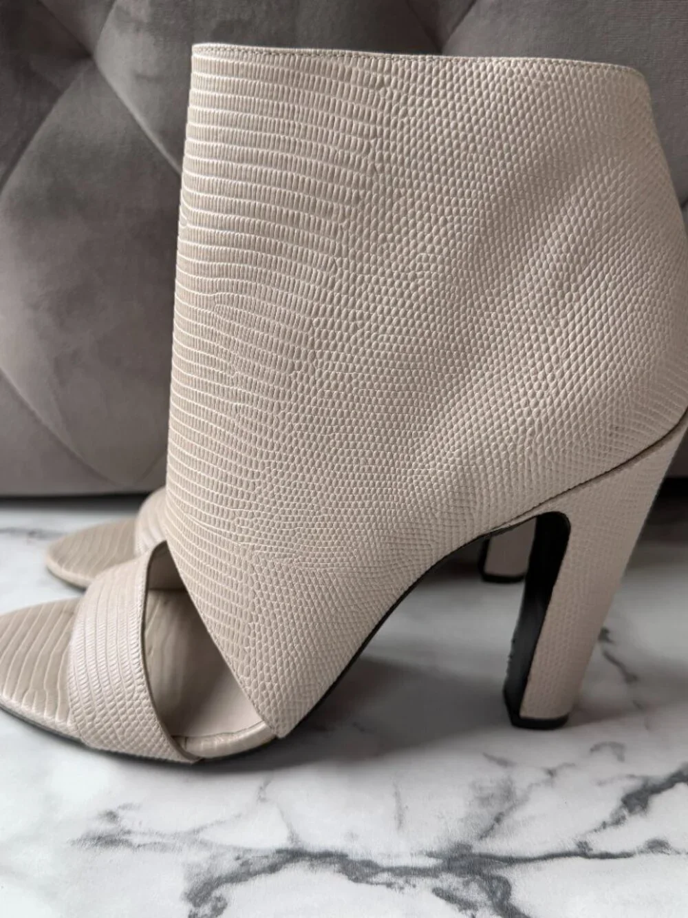 Vince Sansa Light Gray Leather Open Toe Bootie Heels Size 9.5